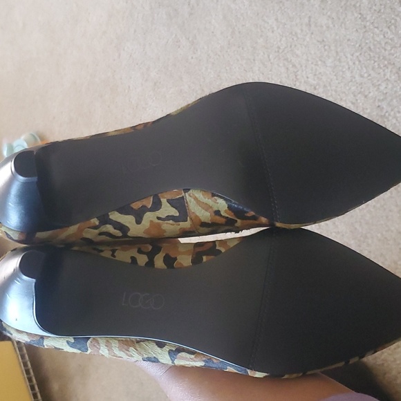 Camouflage print, pony hair pumps - Picture 6 of 6